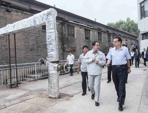 李克強：加快新舊動能轉換促進經(jīng)濟轉型升級